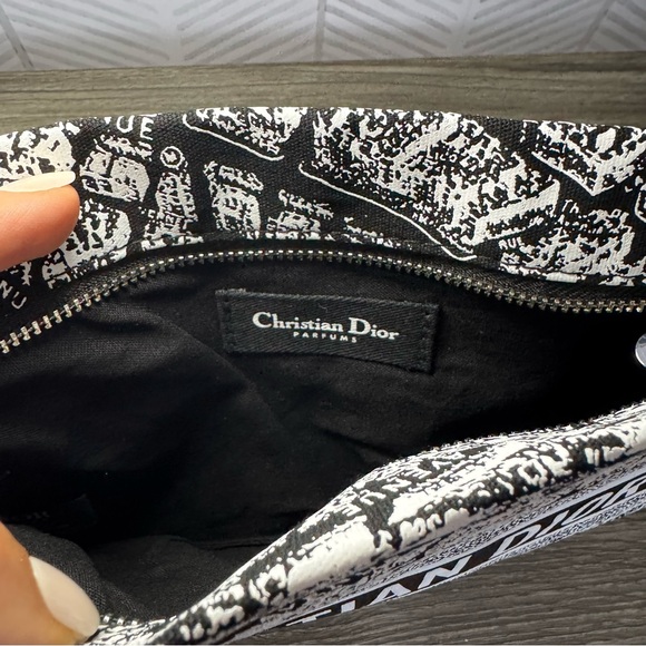 Dior Black and White Pouch - Picture 4 of 4